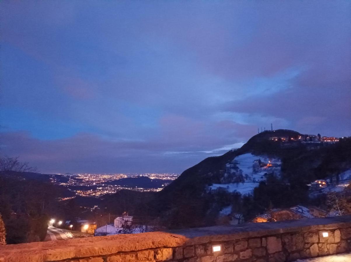 Ca' Baetti L'Antico Borgo Bed & Breakfast Roncola Exterior photo
