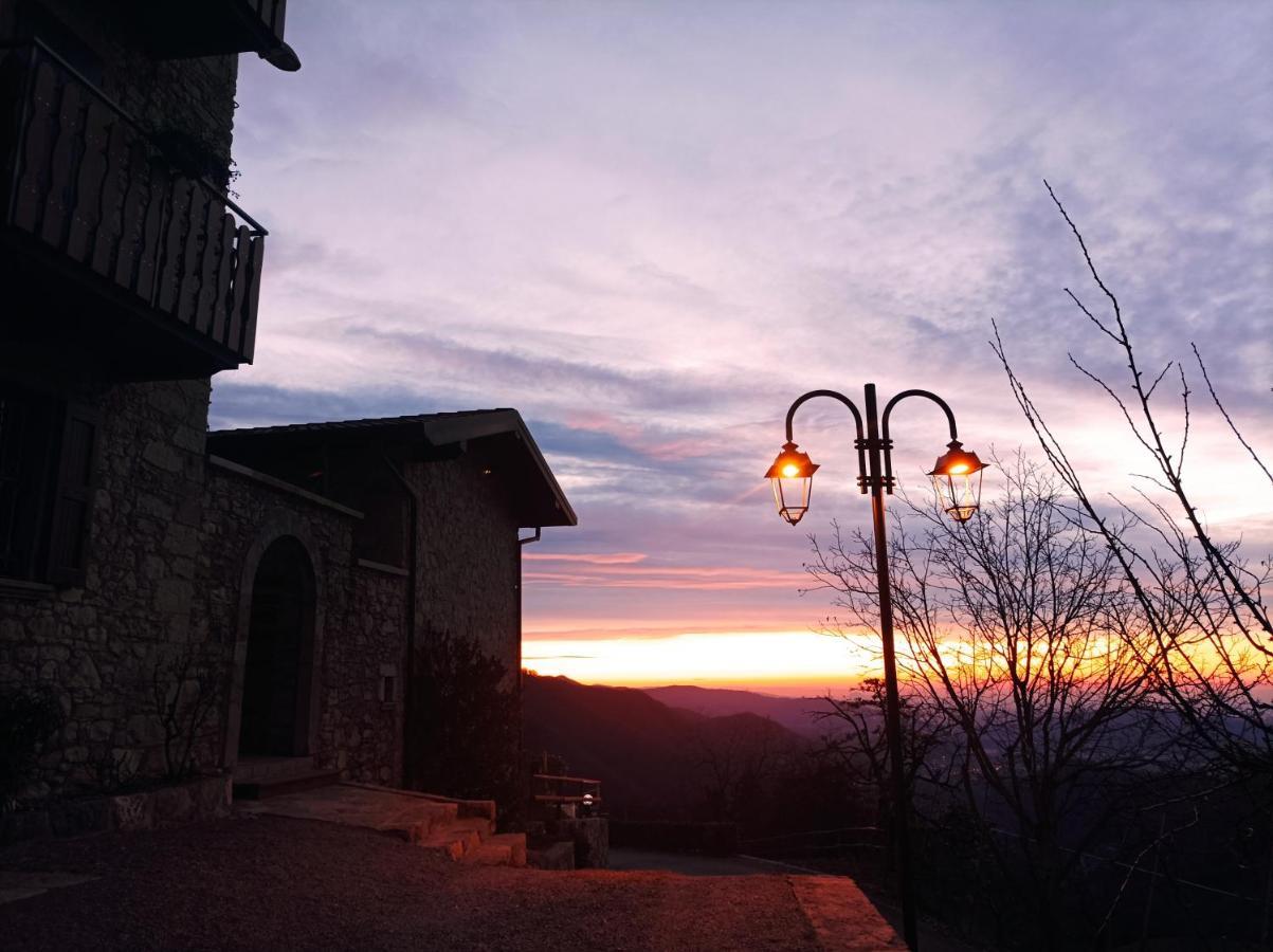 Ca' Baetti L'Antico Borgo Bed & Breakfast Roncola Exterior photo