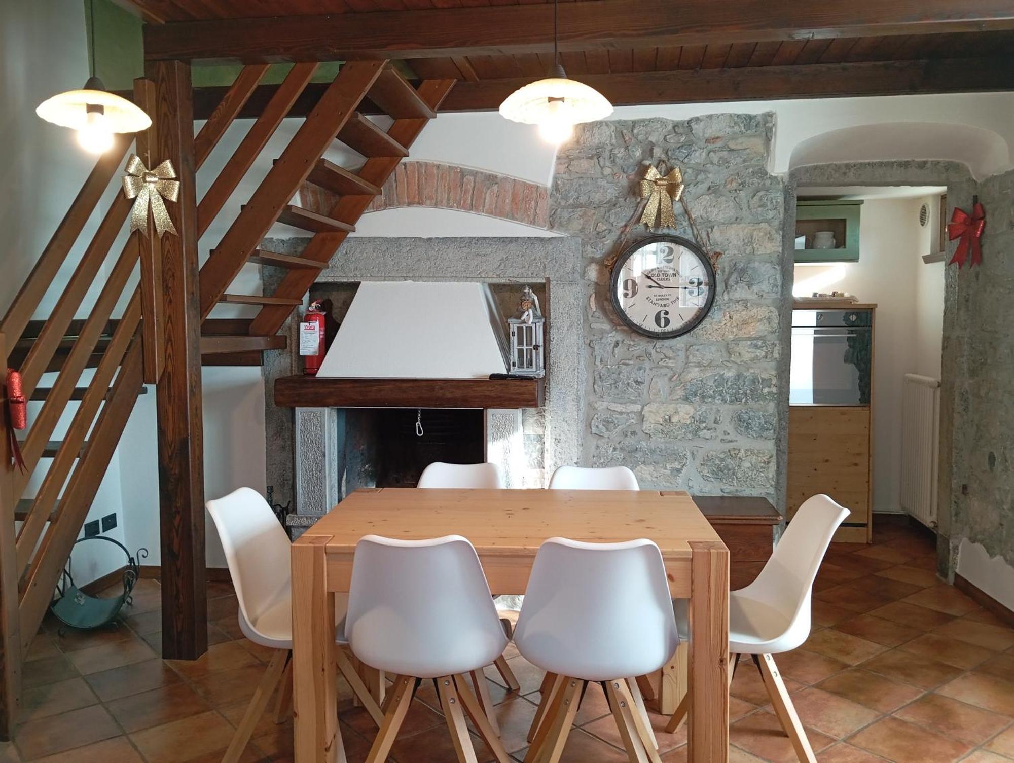 Ca' Baetti L'Antico Borgo Bed & Breakfast Roncola Exterior photo