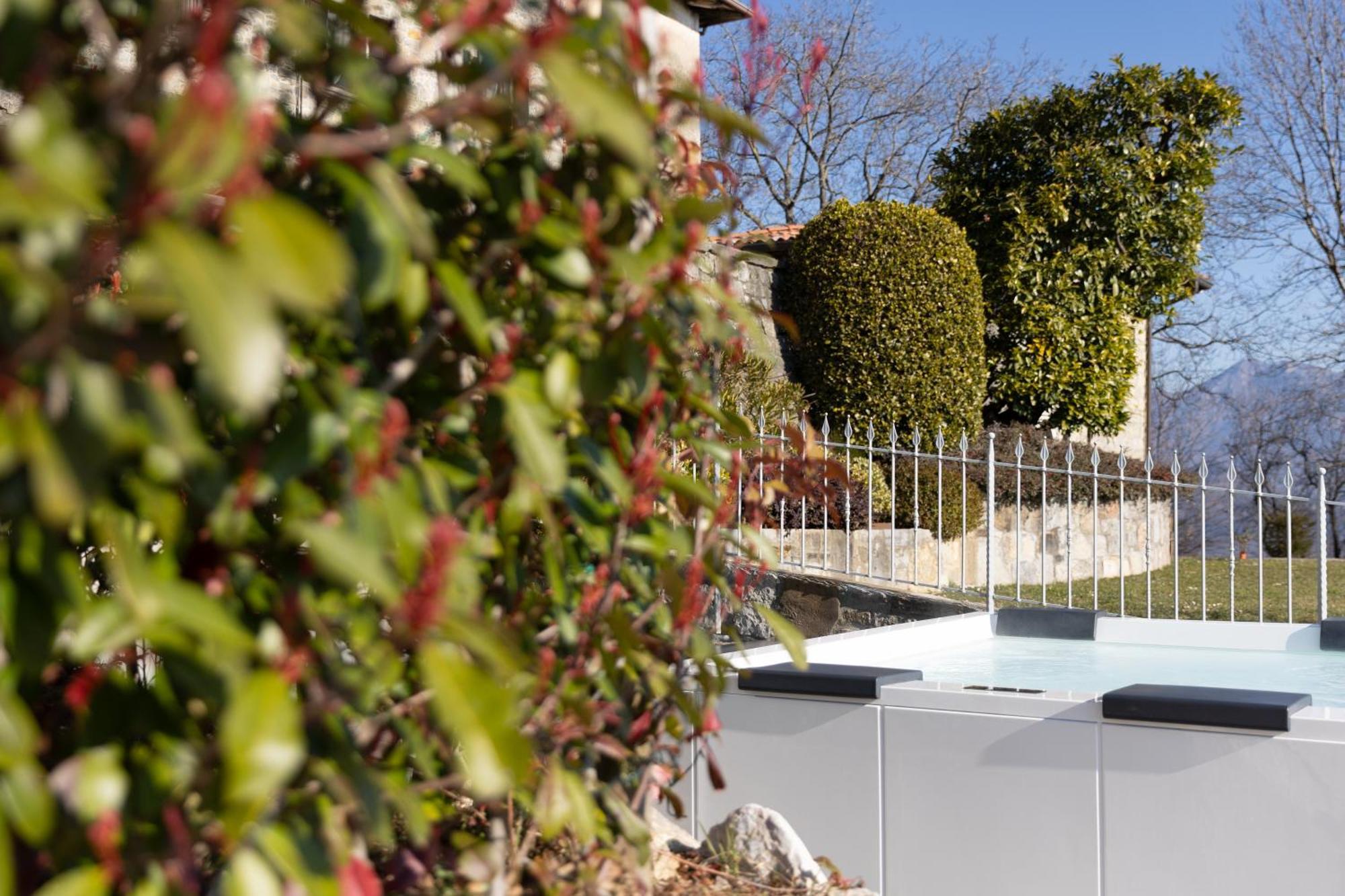 Ca' Baetti L'Antico Borgo Bed & Breakfast Roncola Exterior photo