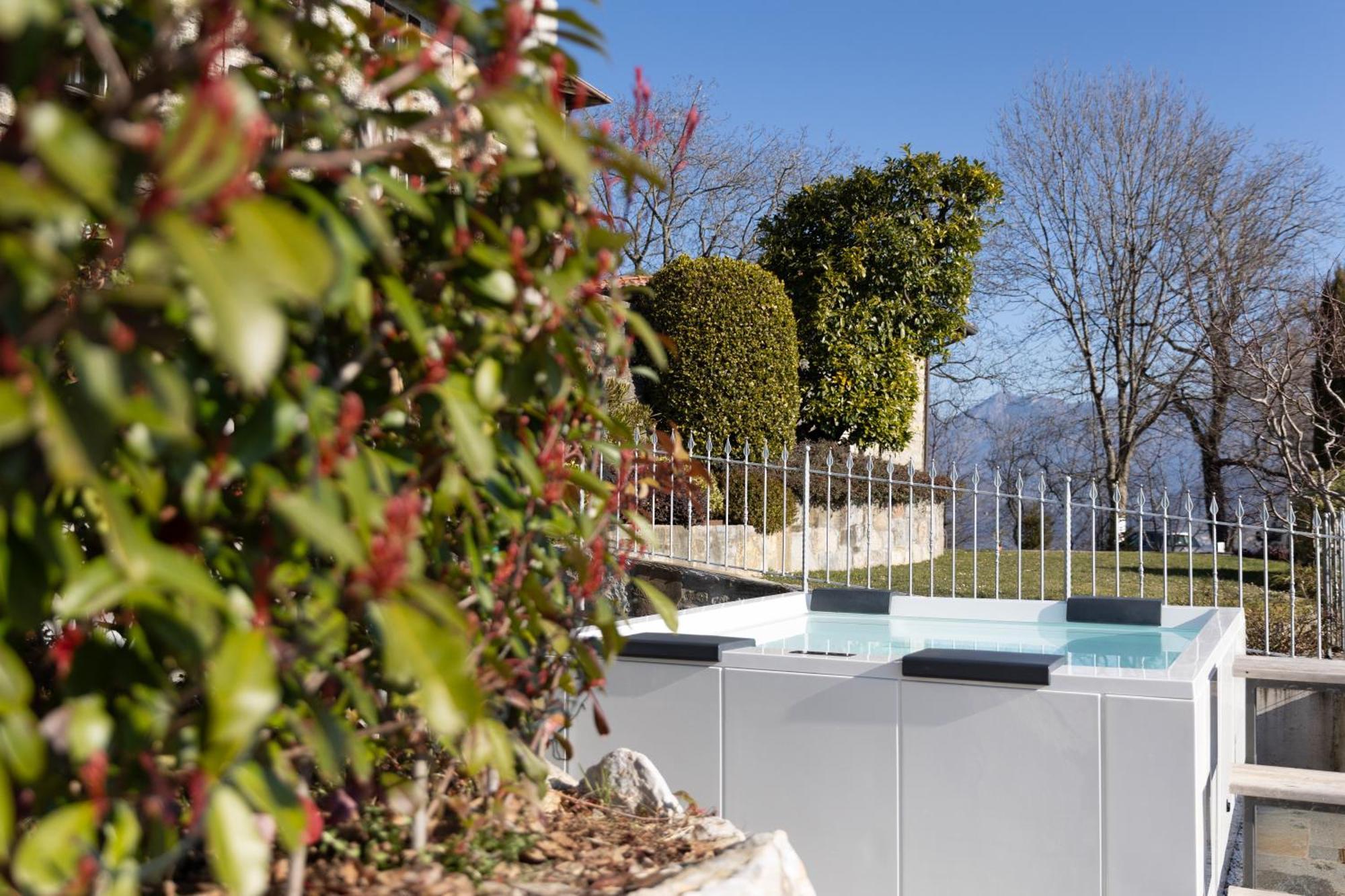 Ca' Baetti L'Antico Borgo Bed & Breakfast Roncola Exterior photo