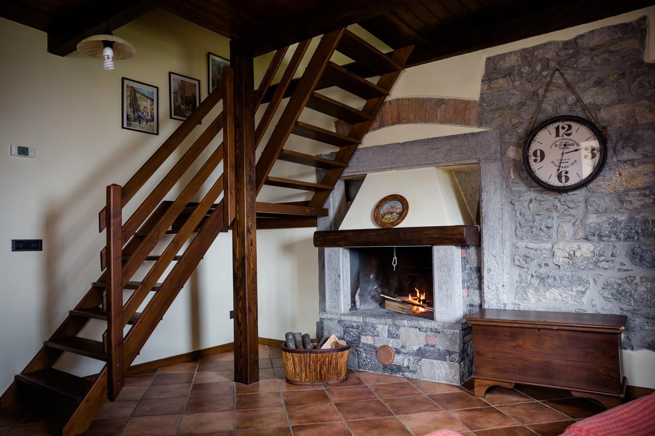 Ca' Baetti L'Antico Borgo Bed & Breakfast Roncola Exterior photo