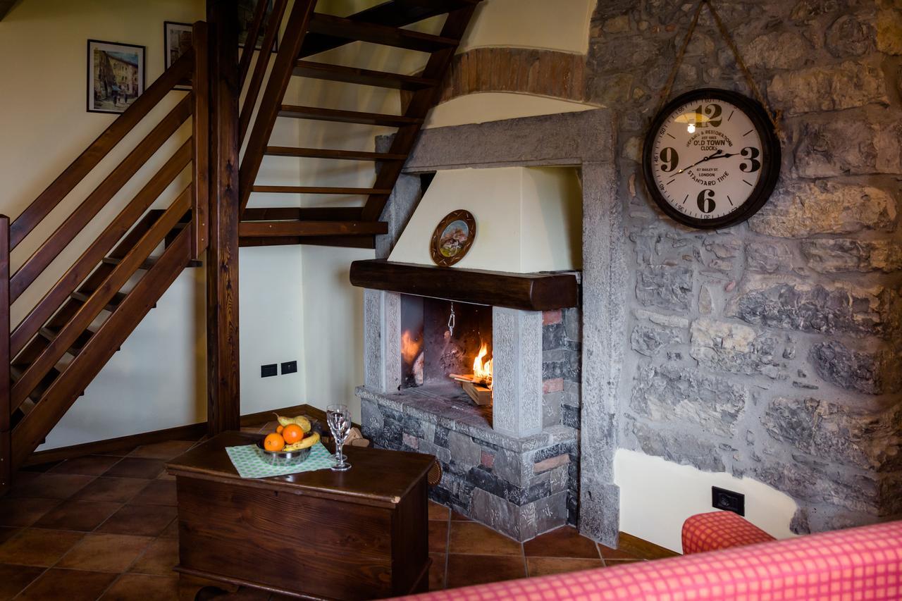 Ca' Baetti L'Antico Borgo Bed & Breakfast Roncola Exterior photo