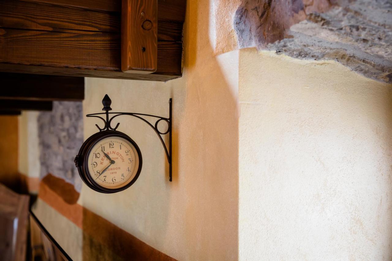 Ca' Baetti L'Antico Borgo Bed & Breakfast Roncola Exterior photo