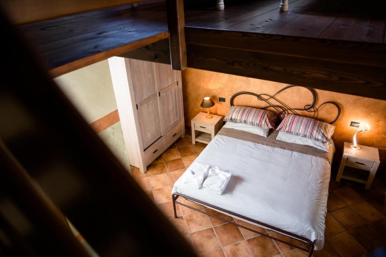 Ca' Baetti L'Antico Borgo Bed & Breakfast Roncola Exterior photo