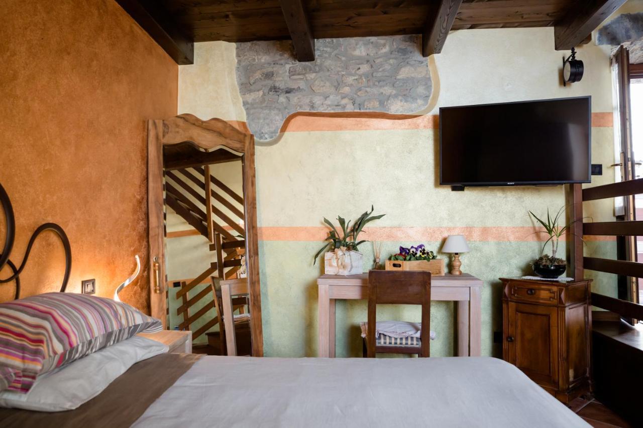 Ca' Baetti L'Antico Borgo Bed & Breakfast Roncola Exterior photo