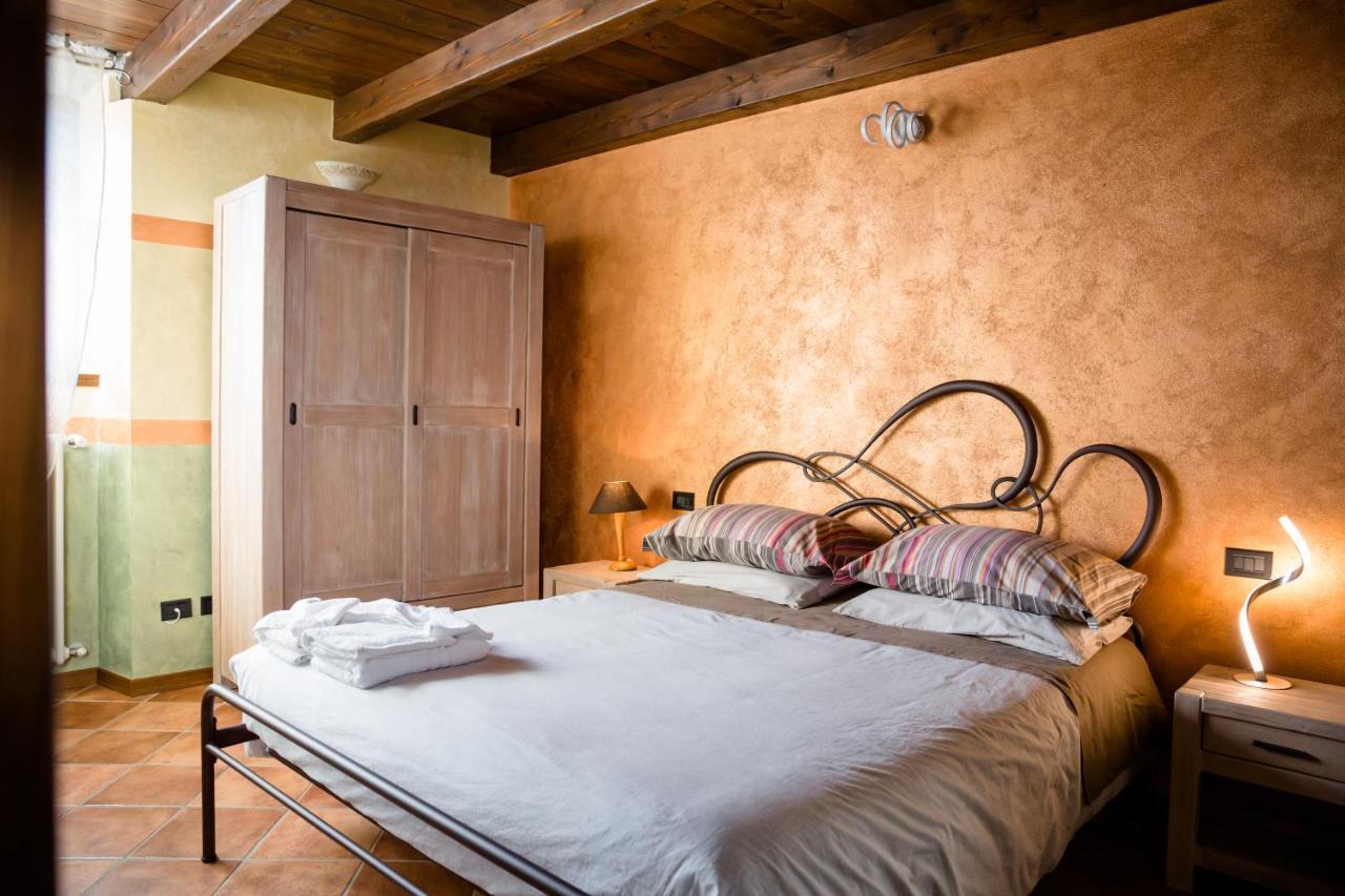 Ca' Baetti L'Antico Borgo Bed & Breakfast Roncola Exterior photo